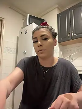 Snapshot of Natasha_Cameron22 chatting on May 5, 5:54 pm Natasha Cameron22 online show from May 5, 5:54 pm