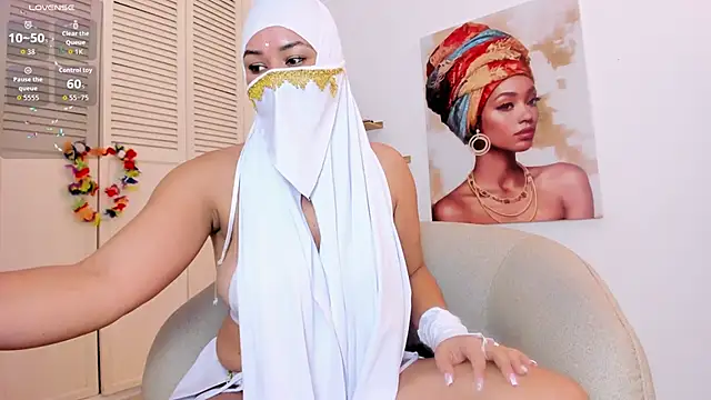 Layla arabelle online show from October 10, 8:30 pm