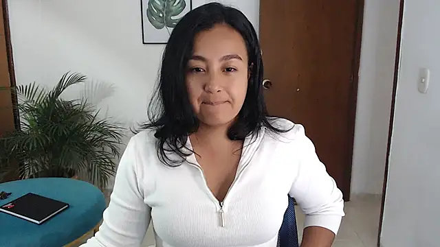 Snapshot of Themagicpotion chatting on May 15, 4:14 pm Themagicpotion online show from May 15, 4:14 pm