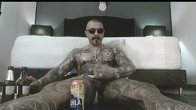 danilog515 online show from November 19, 8:53 pm