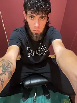 bwcizThrobbing online show from October 28, 9:35 am