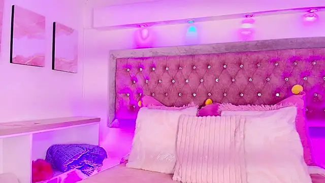 Andy Leex online show from February 24, 8:07 pm