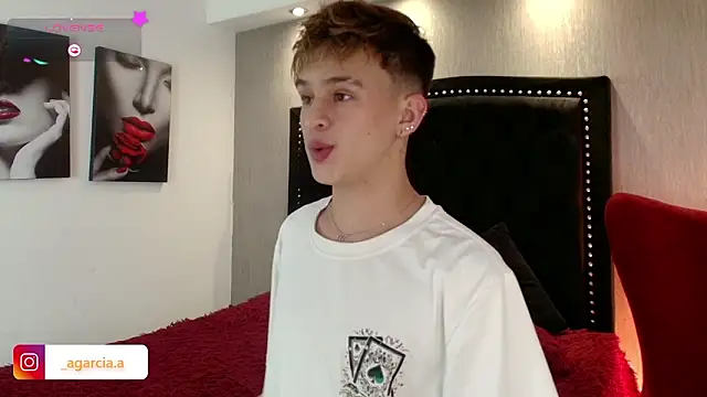 LiamWildx20 online show from January 19, 5:33 am