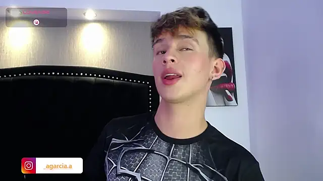 LiamWildx20 online show from March 20, 11:20 pm