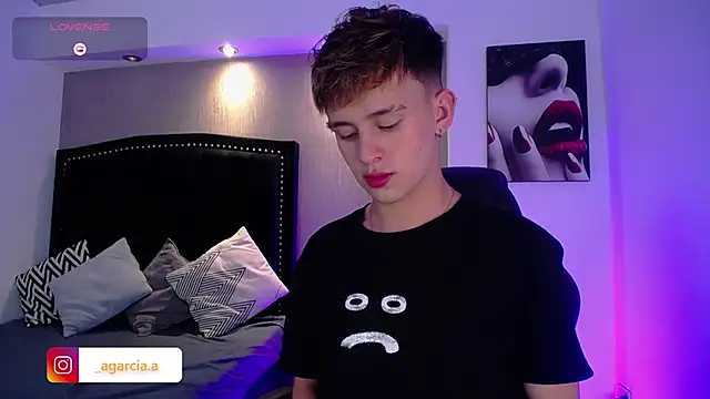 LiamWildx20 online show from April 11, 6:07 am