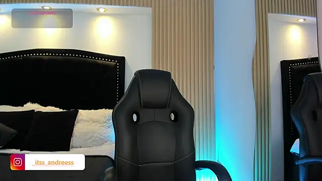 Snapshot of LiamWildx20 chatting on July 9, 4:27 am LiamWildx20 online show from July 9, 4:27 am