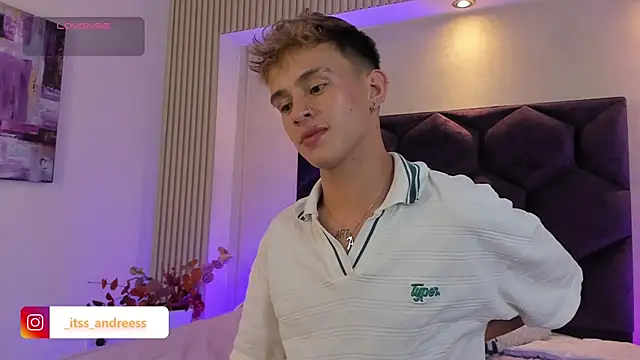 Snapshot of LiamWildx20 chatting on July 15, 1:00 am LiamWildx20 online show from July 15, 1:00 am