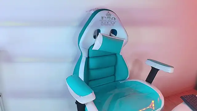 Lia adamsss online show from March 20, 3:33 am