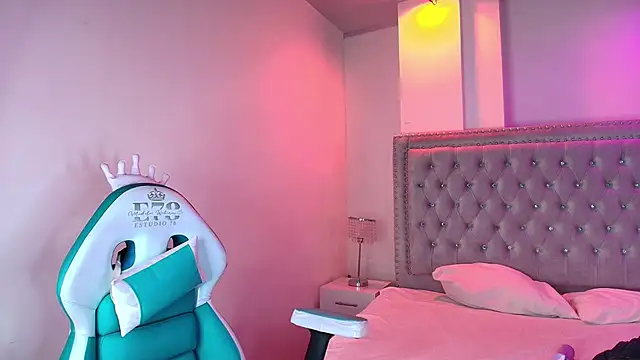 Lia adamsss online show from March 22, 3:21 am