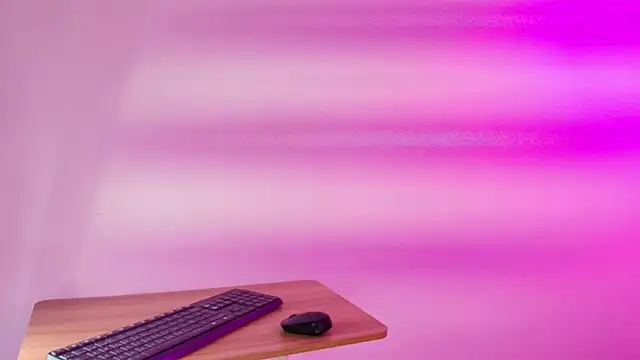 Lia adamsss online show from April 9, 3:28 am