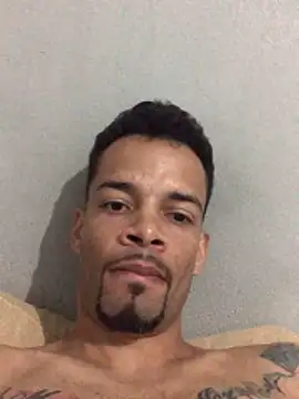 HenriquePhn online show from March 31, 3:34 pm