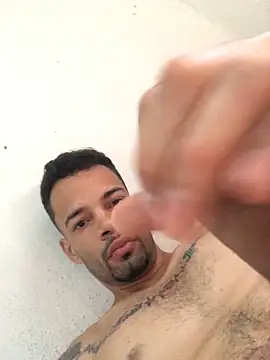 HenriquePhn online show from May 29, 11:41 am