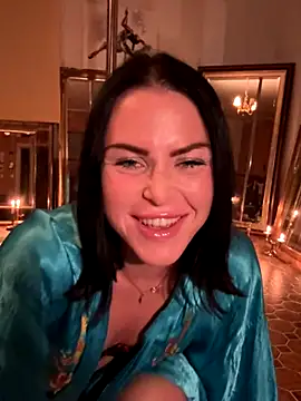 missninasparkle online show from October 15, 9:59 pm