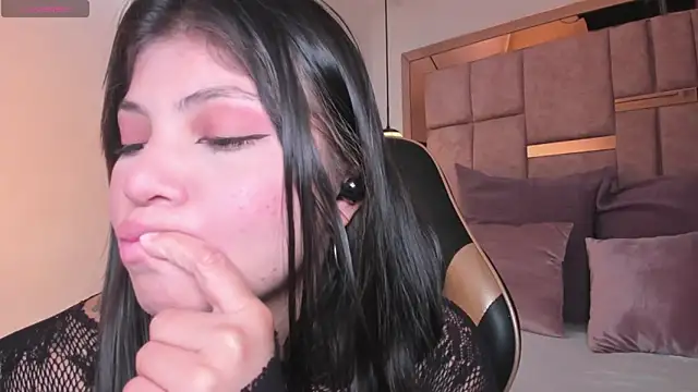 abby roux online show from February 27, 4:45 am