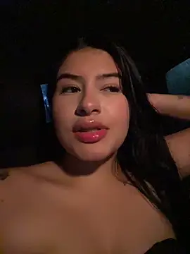 andrea gomes  online show from April 5, 11:57 pm