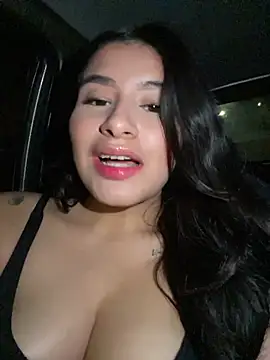 andrea gomes  online show from June 25, 7:35 am