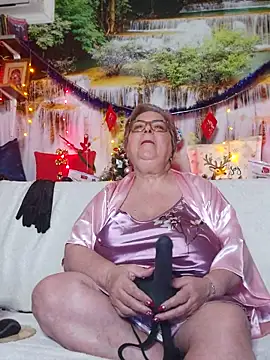 QueenPammy1 online show from December 18, 5:46 am