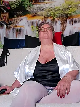 QueenPammy1 online show from February 21, 7:53 am