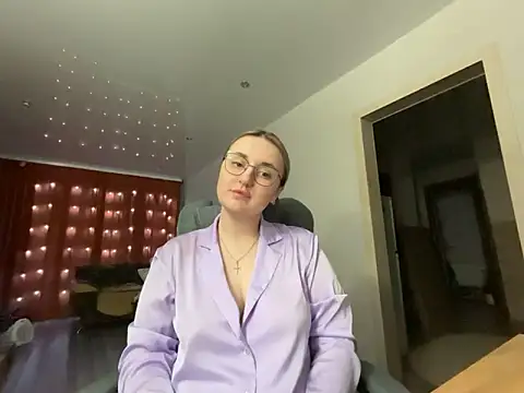 Snapshot of JudeValenti chatting on March 21, 4:29 pm JudeValenti online show from March 21, 4:29 pm