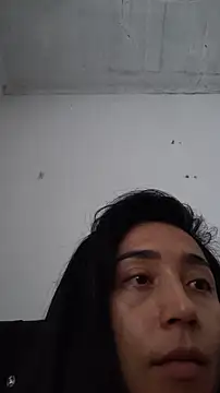 Elowyn online show from November 29, 3:37 pm