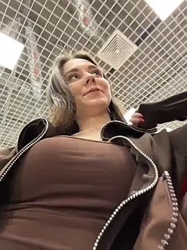 MilaBee online show from April 14, 7:58 am