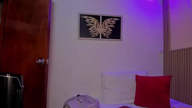 Snapshot of sharonscoth chatting on March 15, 8:15 pm sharonscoth online show from March 15, 8:15 pm