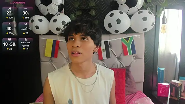 Snapshot of Ethan_Westt chatting on July 1, 8:08 pm Ethan Westt online show from July 1, 8:08 pm