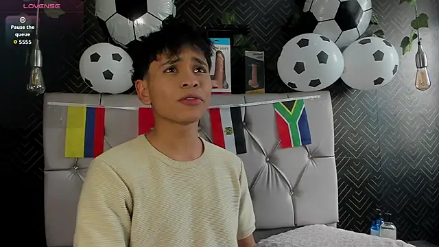 Snapshot of Ethan_Westt chatting on July 15, 6:24 pm Ethan Westt online show from July 15, 6:24 pm