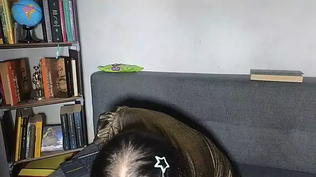 Amadamilf1980 online show from February 25, 8:18 pm