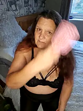 MissQueenBeex online show from October 23, 7:51 am