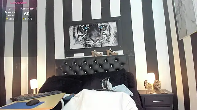 dirtyplayluna online show from October 12, 3:11 pm