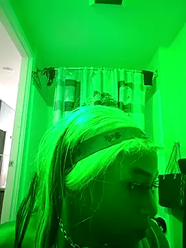 ItsBarbieBitcxxxx69 online show from April 1, 5:32 pm