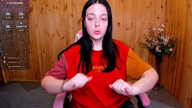 Snapshot of Soffia_XO chatting on March 18, 10:37 pm Soffia XO online show from March 18, 10:37 pm