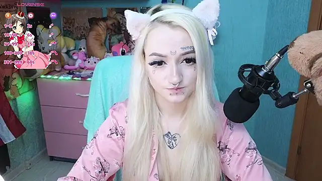 Snapshot of Manuela_unicorn chatting on March 19, 3:41 am Manuela unicorn online show from March 19, 3:41 am