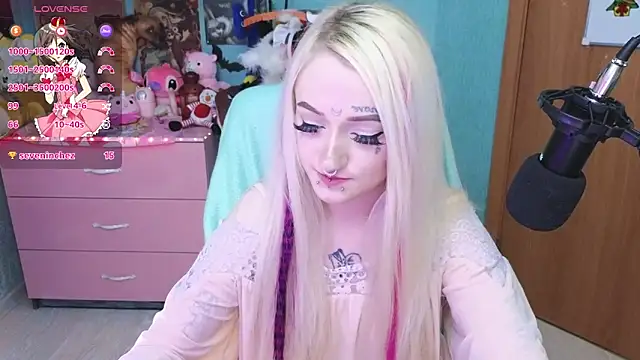 Snapshot of Manuela_unicorn chatting on March 22, 8:37 pm Manuela unicorn online show from March 22, 8:37 pm