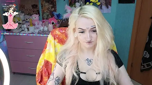 Snapshot of Manuela_unicorn chatting on March 20, 5:07 pm Manuela unicorn online show from March 20, 5:07 pm