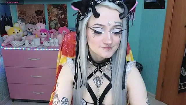 Snapshot of Manuela_unicorn chatting on April 14, 8:26 pm Manuela unicorn online show from April 14, 8:26 pm