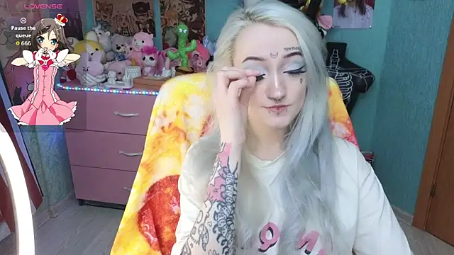 Snapshot of Manuela_unicorn chatting on April 21, 3:57 am Manuela unicorn online show from April 21, 3:57 am