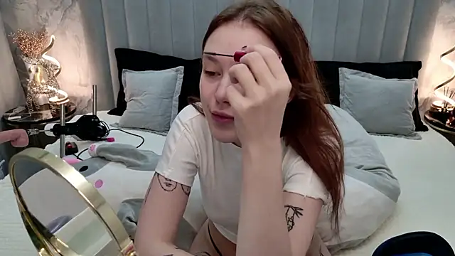 CarolineTenders online show from February 12, 1:22 am