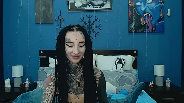 Snapshot of Velvetbat chatting on June 10, 9:41 am Velvetbat online show from June 10, 9:41 am