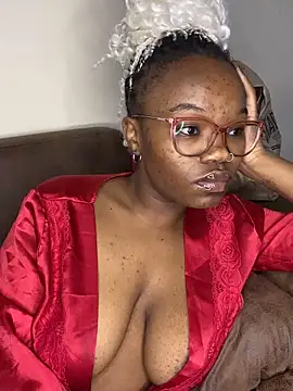 YummyMelanin117 online show from April 14, 1:00 am