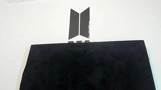 braces kourtney online show from February 9, 5:06 pm