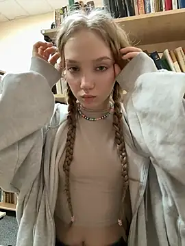 bambi lu online show from June 27, 8:14 pm