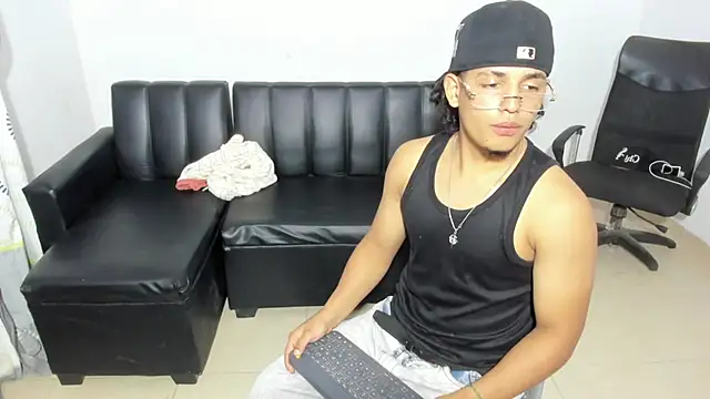 samxx muscle online show from May 15, 4:58 pm