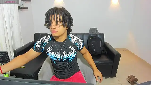 Snapshot of samxx_muscle chatting on June 20, 1:25 pm samxx muscle online show from June 20, 1:25 pm
