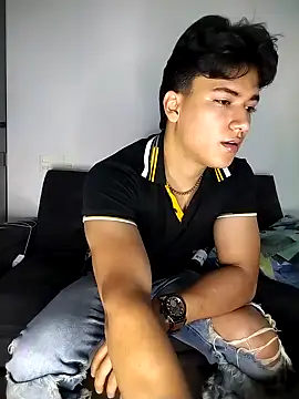 Snapshot of THE_LITTLE_LIAM chatting on October 9, 9:57 pm THE LITTLE LIAM online show from October 9, 9:57 pm