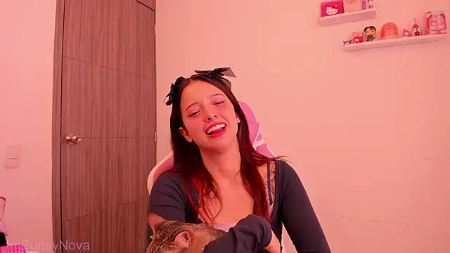 Snapshot of ImBunnyNova chatting on June 21, 5:48 pm ImBunnyNova online show from June 21, 5:48 pm