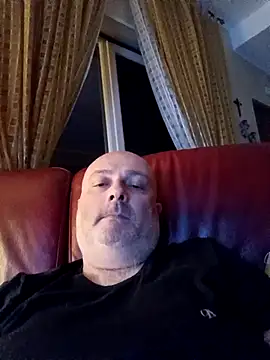 Alexis Bull online show from February 20, 11:49 pm