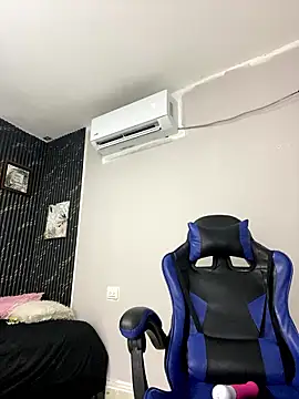 sashaoficial  online show from March 26, 12:17 am