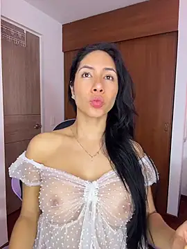 ArianaReynoldss online show from April 13, 11:48 am